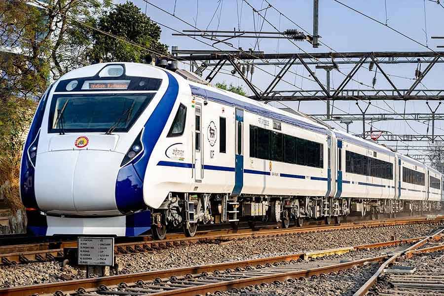 Patna-Howrah Vande Bharat Express will inaugurated on Sunday by PM Narendra Modi