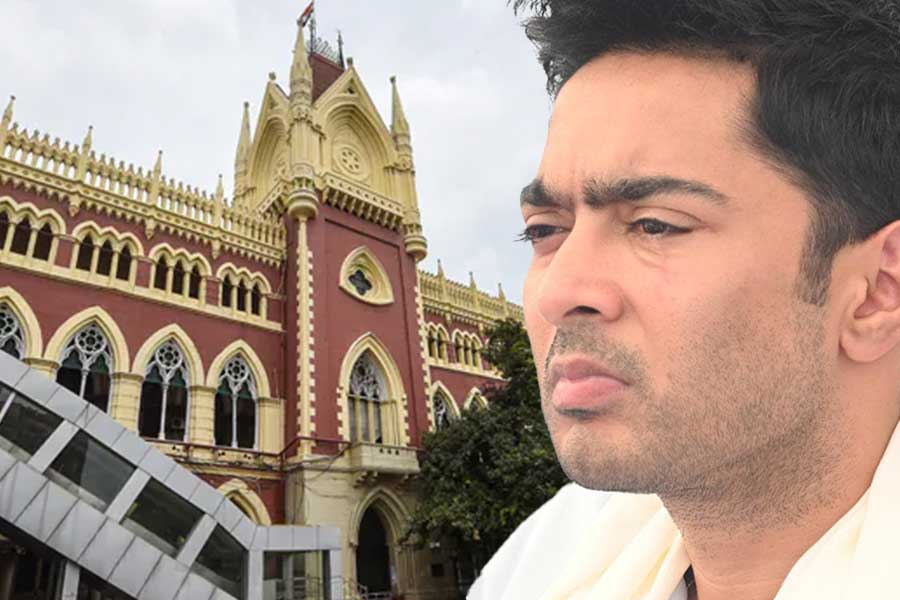 Calcutta High Court asks Abhishek Banerjee and Kuntal Ghosh to pay a fine of rupees 50 lakh 
