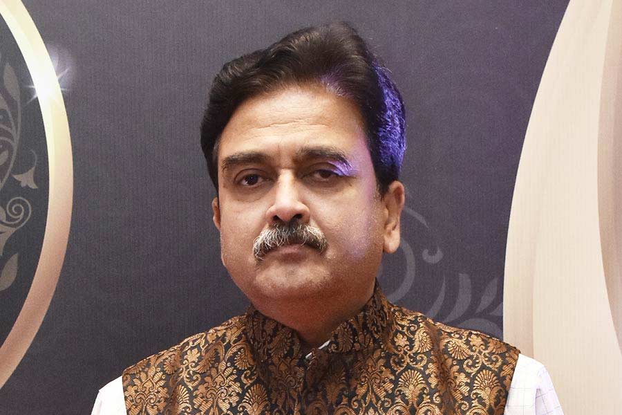 How Abhishek Banerjee is not getting relief in Kuntal Ghosh’s letter case for 50 days in Calcutta High Court.