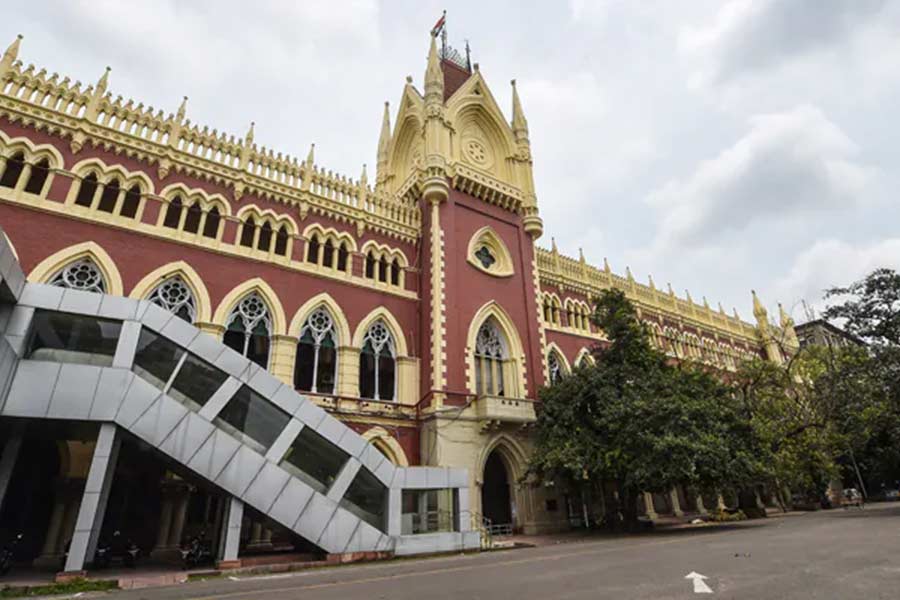 How Abhishek Banerjee is not getting relief in Kuntal Ghosh’s letter case for 50 days in Calcutta High Court.