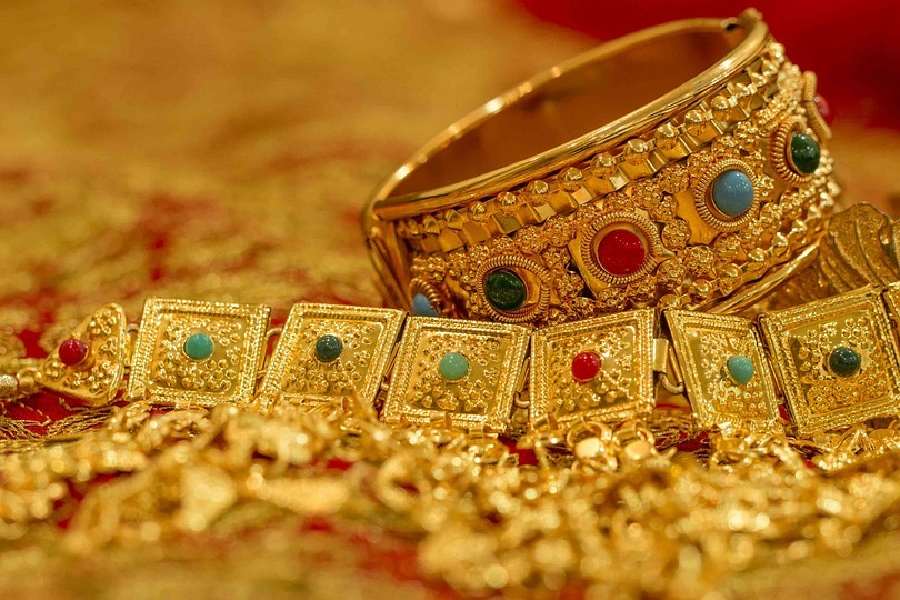 Gold and Silver price decreased in Kolkata