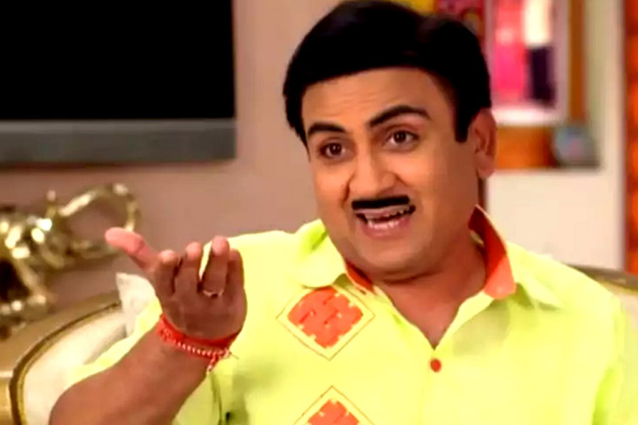 দিলীপ জানান, তাঁর সঞ্চয়ে সেই সময় মোট ২৫ হাজার টাকা ছিল। কিন্তু কন্যার জন্মের পর হাসপাতালে ১৩ থেকে ১৪ হাজার টাকা খরচ হয়ে গিয়েছিল বলেও মন্তব্য করেন দিলীপ। 