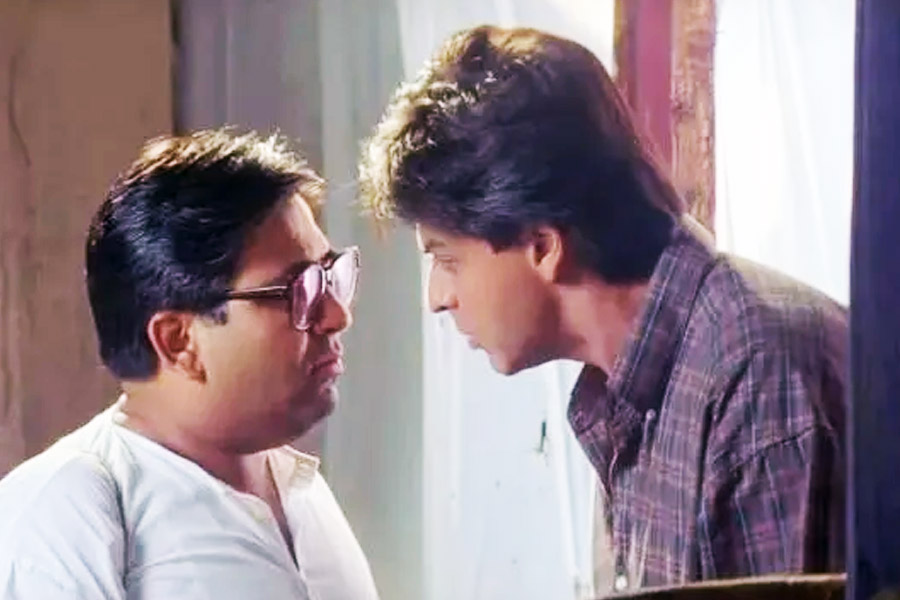 ২০০০ সালে ‘ফির ভি দিল হ্যায় হিন্দুস্তানি’ ছবিতে শাহরুখ এবং জুহি চাওলার সঙ্গে অভিনয় করেন দিলীপ। এই ছবিতে কাজ করার অভিজ্ঞতা ভাগ করে নিয়েছেন দিলীপ। ছবির শুটিংয়ের প্রথম দিন প্রযোজক নাজির আহমেদ নাকি দিলীপকে ভয় পেতে বারণ করেছিলেন। 