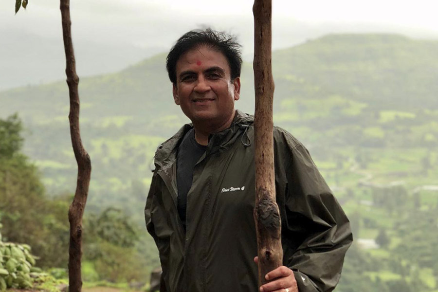 সলমন এবং শাহরুখের সঙ্গে অভিনয়ের পর ২০০০ সালে মুক্তিপ্রাপ্ত ‘খিলাড়ি ৪২০’ ছবিতে অভিনয় করতে দেখা যায় দিলীপকে। তার আট বছর পর মিঠুন চক্রবর্তীর মতো তারকার সঙ্গে ‘ডন মুথুস্বামী’ ছবিতে অভিনয় করেন তিনি।