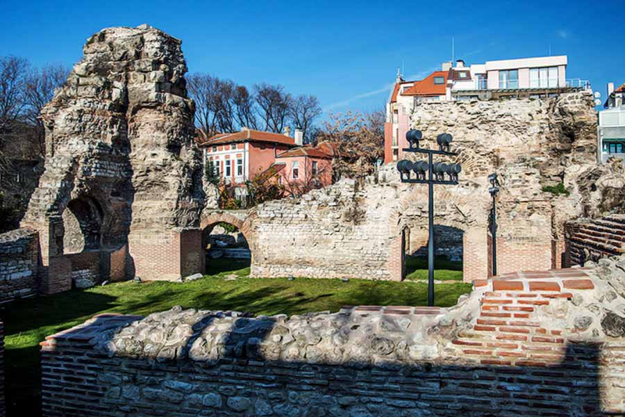 image of varna necropolis 