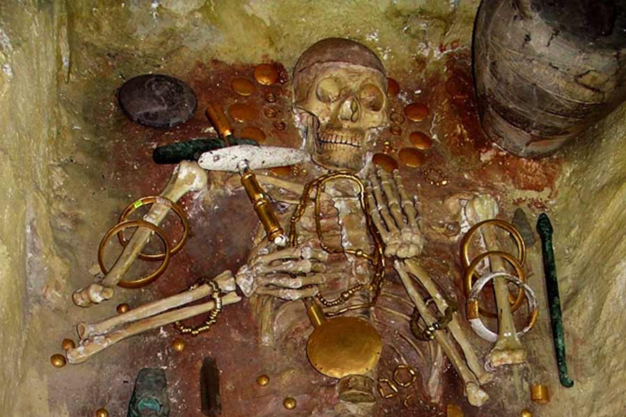 image of varna necropolis 