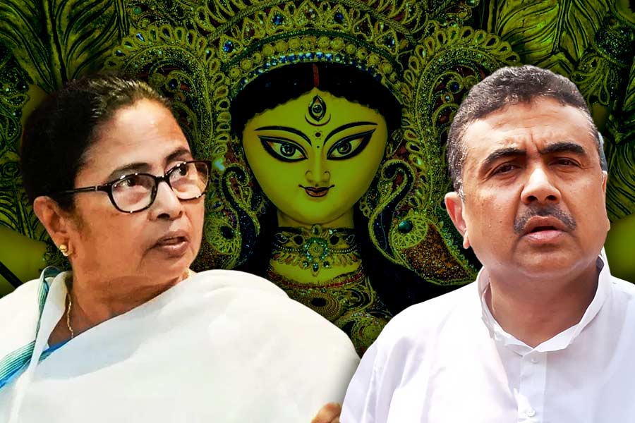 Image of Mamata Banerjee and Suvendu Adhikari.