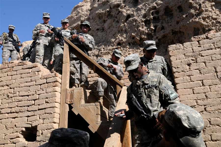  উনিশ এবং বিশ শতকে এই উর শহর উদ্ধারের জন্য খননকাজ শুরু হয়। ১৯২০-১৯৩০ সাল নাগাদ লিওনার্দো উলির নেতৃত্বে এই শহরের খননকাজ পুরোপুরি শেষ হয়। মাটির নীচ থেকে উঠে আসে আস্ত শহর।