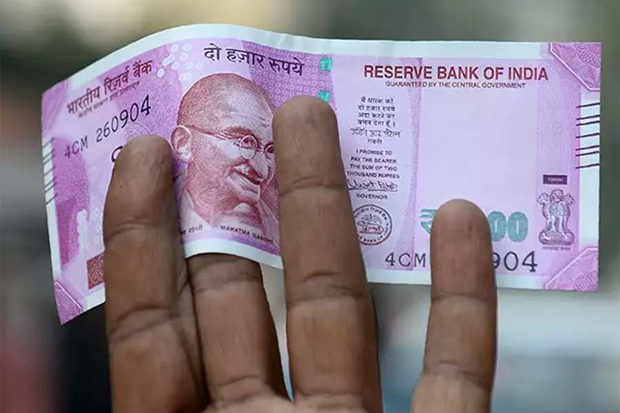 representative photo of RS 2000 Note