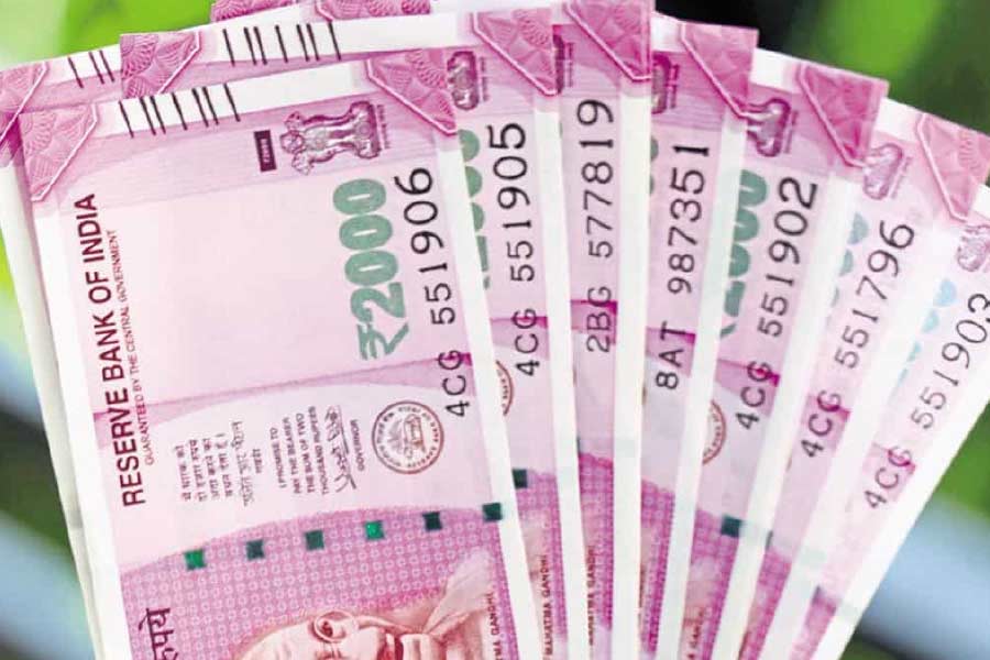 representative photo of RS 2000 Note