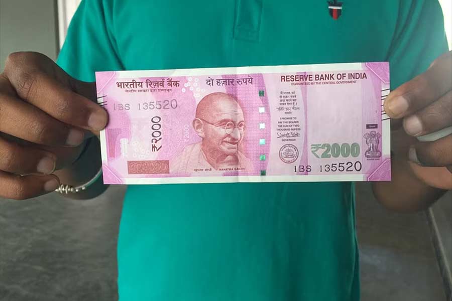 representative photo of RS 2000 Note