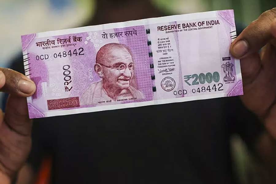 representative photo of RS 2000 Note