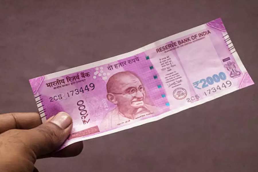 representative photo of RS 2000 Note