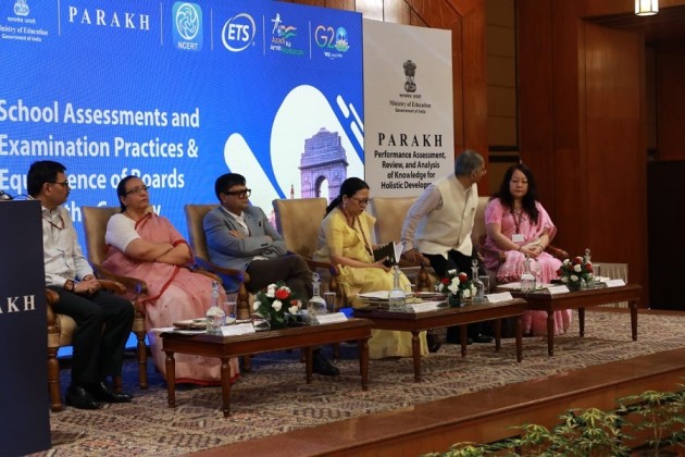 রাজ্য থেকে জাতীয় স্তরের শিক্ষা বোর্ডের আধিকারিকেরাও উপস্থিত ছিলেন এ দিনের কর্মশালায়।