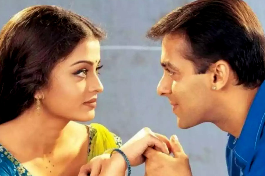 Salman Khan And Aishwarya Rai Bachchan in Hum Dil De Chuke Sanam 