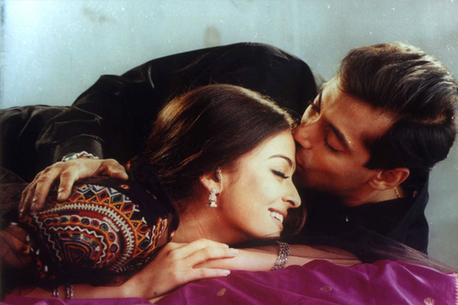 Salman Khan And Aishwarya Rai Bachchan in Hum Dil De Chuke Sanam 