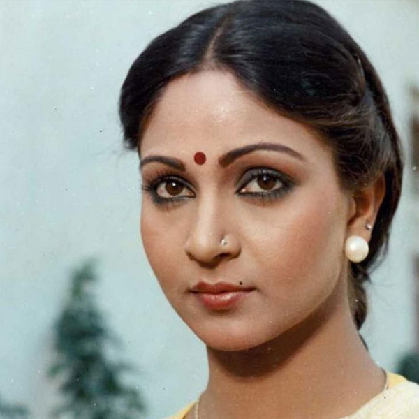 সঞ্জয়ের ছবিগুলি রতিকে ডেকে দেখান তাঁর বাবা। ছবিগুলি দেখার পর যেন পাথর হয়ে পড়েছিলেন রতি। সঞ্জয় যে মাদকাসক্ত তা নিজের চোখে দেখেন অভিনেত্রী।