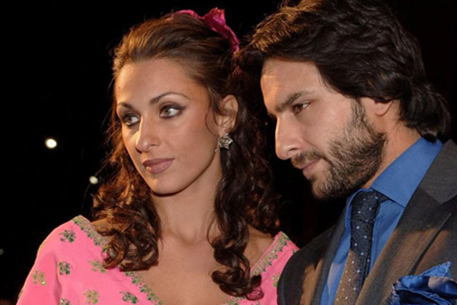 কিন্তু অমৃতার সঙ্গে সইফের ১৩ বছরের বিবাহিত জীবন সম্পূর্ণ শেষ হয়ে যায়। ২০০৪ সালে বিচ্ছেদের পথে হাঁটেন দু’জনে। বিচ্ছেদের পর মডেল রোসা ক্যাটালানোর সঙ্গে সম্পর্কে জড়িয়ে পড়েন সইফ। সইফ এবং রোসা কিছু দিন একত্রবাস করেন বলেও বলিপাড়া সূত্রে খবর।