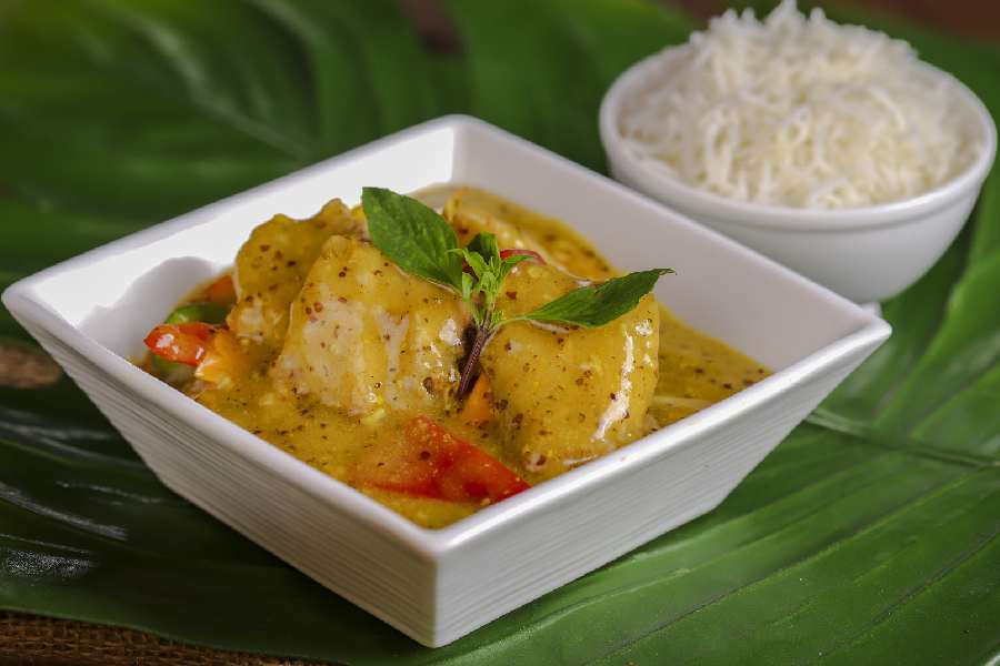 পার্ক স্ট্রিটের এই রেস্তরাঁয় মিলবে মুঘল খাবারের সম্ভার।