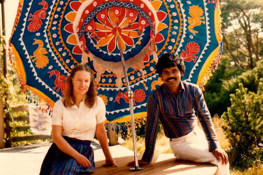 প্রদ্যুম্নের মতে, ১৯৭৫ সালে তিনি ঠিক যতটা ভালবাসতেন, আজও শার্লটকে ঠিক ততটাই ভালবাসেন তিনি। জীবনসঙ্গীর জন্য ভালবাসা একচুলও কমেনি তাঁর। বিয়ের পর ভারত থেকে সুইডেনে নিয়মিত স্ত্রীকে চিঠি লিখে পাঠাতেন প্রদ্যুম্ন। 