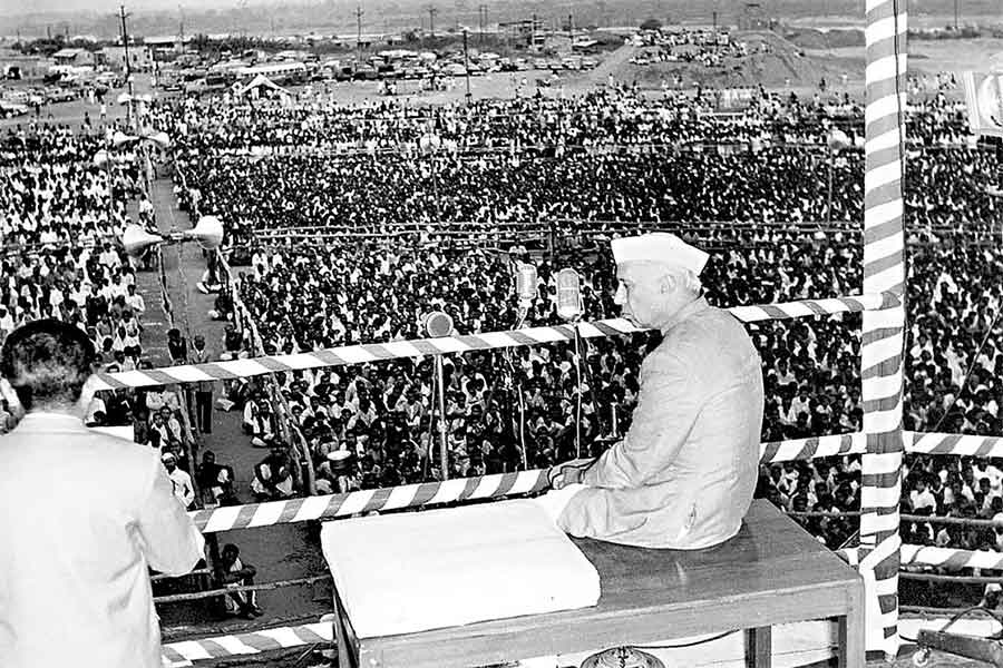 Jawaharlal Nehru at the inauguration of panchet dam in the year 1959