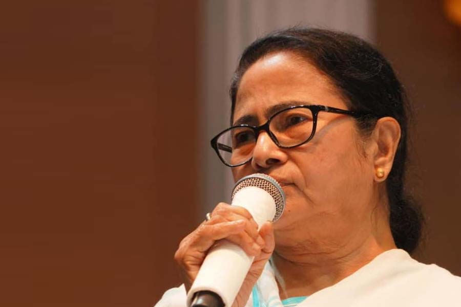 Chief Minister Mamata Banerjee seeks apology 