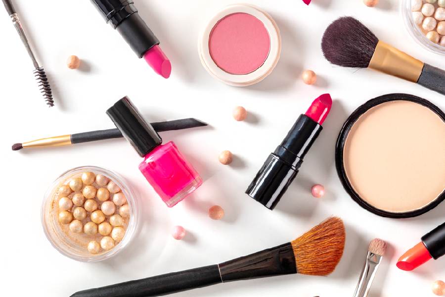 Image of make up kit.