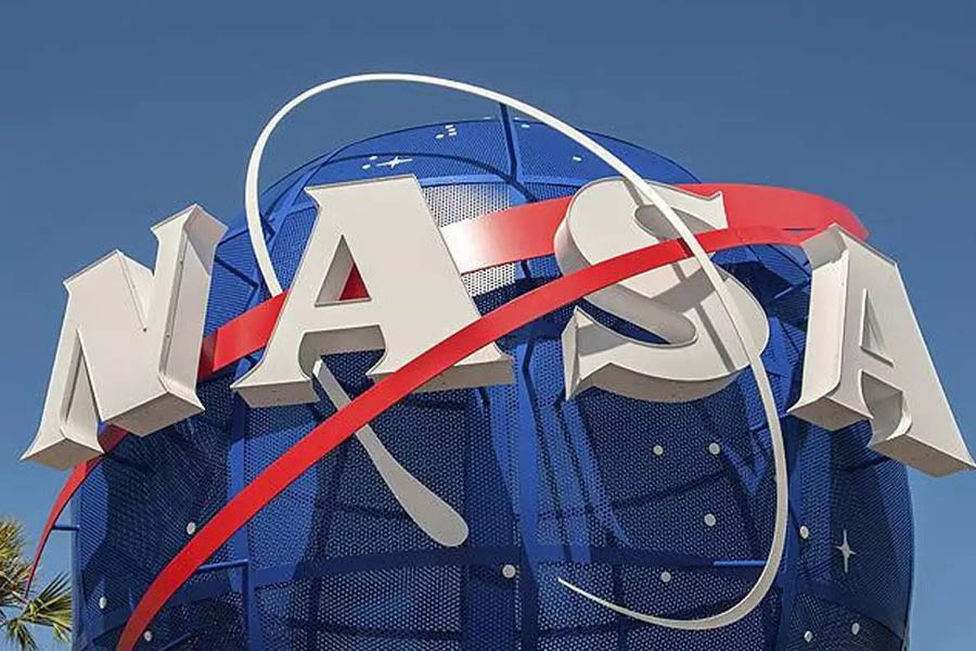 নাসার তরফে জানানো হয়েছে, মঙ্গলের গ্রহের পরিবেশের আদলে তৈরি এই স্থান দীর্ঘমেয়াদি কয়েকটি পরীক্ষার অংশ। ভবিষ্যতে বাস্তবের মঙ্গল অভিযানের আগে এই পরীক্ষাগুলি সফল হওয়া অত্যন্ত প্রয়োজনীয়। পাশাপাশি, এই পরীক্ষায় কোনও বিরূপ ফলাফল পাওয়া গেলে আগে থেকেই মঙ্গল অভিযানের বিষয়ে সতর্ক থাকা যাবে বলেও নাসা জানিয়েছে।  