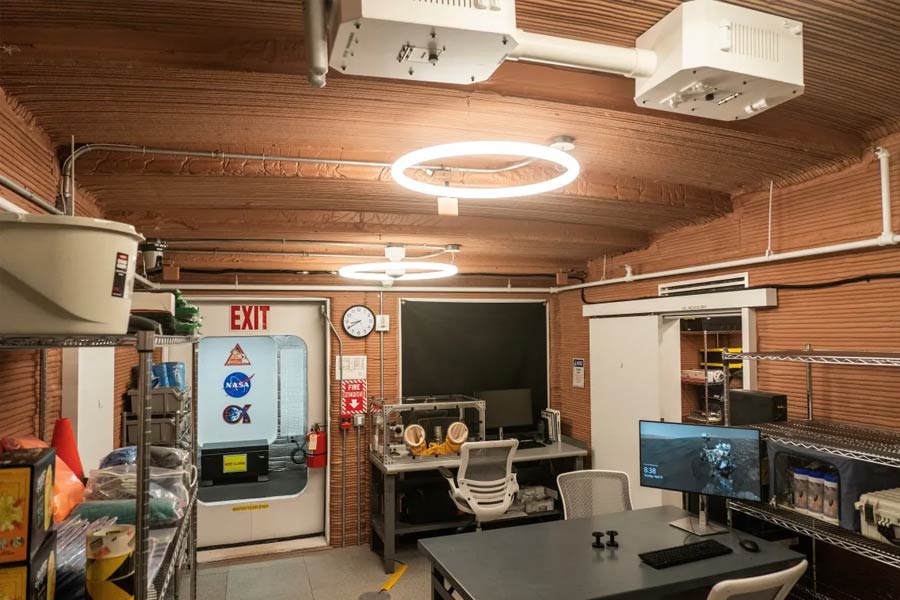 আমেরিকা ২০৩০ সালে মঙ্গলগ্রহে যাওয়ার পরিকল্পনা করেছে। আর তার জন্যই এই সব আগাম প্রস্তুতি চলছে বলে জানিয়েছেন নাসা। তবে বাস্তবের মঙ্গল অভিযানে কেলি যাবেন কি না, সে বিষয়ে নাসার তরফে কিছু জানানো হয়নি।