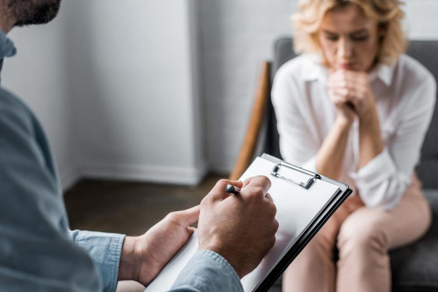 Representational picture of unemployed woman