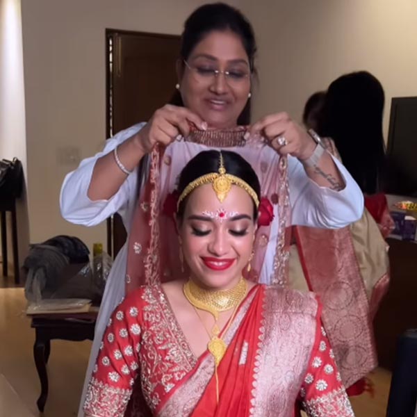 Image of Dolly jain with Bride.