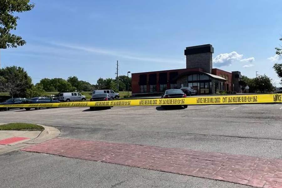 কিন্তু কফিন খোলার পর আঁতকে ওঠেন সন্ন্যাসিনীরা। উইলহেলমিনার দেহে ক্ষয়ের লেশমাত্র নেই। বরং দেখে মনে হচ্ছে তিনি যেন একদম জীবন্ত। চার বছর পর এতটুকুও বদল আসেনি উইলহেলমিনার মৃতদেহে।