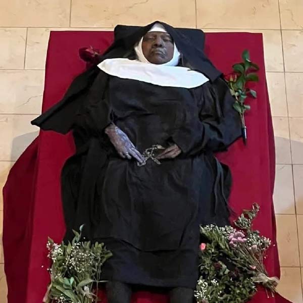 উইলহেলমিনার খবর তড়িৎগতিতে শহরের বিভিন্ন প্রান্তে পৌঁছে যায়। শহরের অধিকাংশ বাসিন্দাদের মতে, ‘‘এ ঘটনা মিসৌরির ‘মিরাকল’।’’