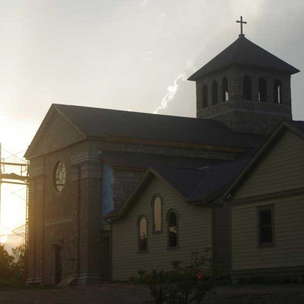 কয়েক জন বিশেষজ্ঞের দাবি, কফিনে বহু বছর বন্দি থাকার পর দেহ ক্ষয় হয় না, এমন ঘটনা সচরাচর দেখা যায় না। তবে এই ঘটনা যে একেবারে অস্বাভাবিক নয় তা-ও দাবি করছেন তাঁরা।