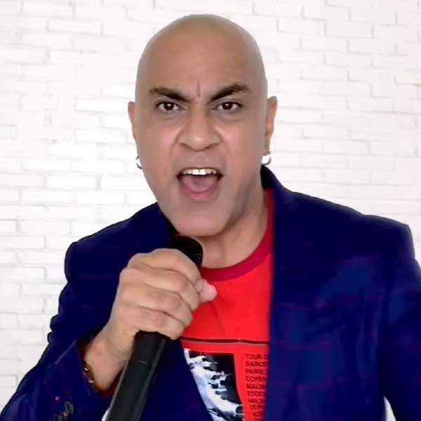 বাবার ভাগ্যের চাকা ঘোরে দক্ষিণী অভিনেতা চিরঞ্জীবীর মাধ্যমে। এক দিন হায়দরাবাদ বিমানবন্দরে চিরঞ্জীবীর সঙ্গে দেখা হয় বাবার। নিজের পরিস্থিতির কথা অভিনেতাকে জানান বাবা। গায়ককে তেলুগু ছবিতে গান গাওয়ার সুযোগ দেন চিরঞ্জীবী। সেই গান হিটও হয়।