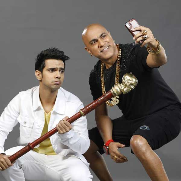 বর্তমানে মুম্বইয়ে দিন কাটাচ্ছেন বাবা। এক সময় র‌্যাপ সঙ্গীতের জনপ্রিয় গায়ক এখন আলোর রোশনাই থেকে বহু দূরে।