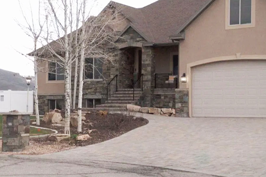 কোরির গ্রেফতারির পর টিভি চ্যানেলেটি বিবৃতি দিয়ে জানিয়েছে, স্বামীকে খুনের অভিযোগে তিনি যে পুলিশের সন্দেহভাজনদের তালিকায় রয়েছেন, তা জানতেন না তারা। 