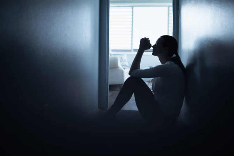 মার্চের যে রাতে এরিক চলে গিয়েছিলেন, সে রাতের কথা নিয়ে কোরির বয়ানে বেশ অসঙ্গতি মিলেছে বলে পুলিশের দাবি। 