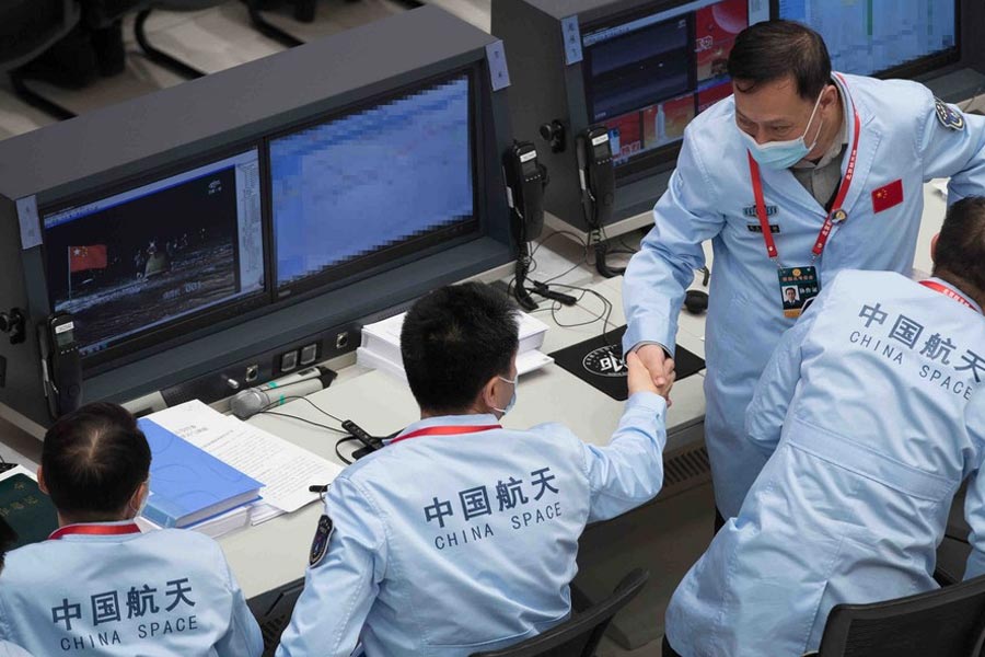 China is digging 32000ft deep hole over Earth’s crust.