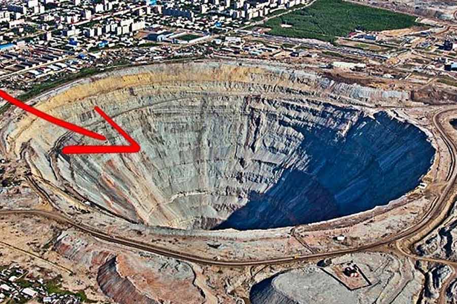 China is digging 32000ft deep hole over Earth’s crust.