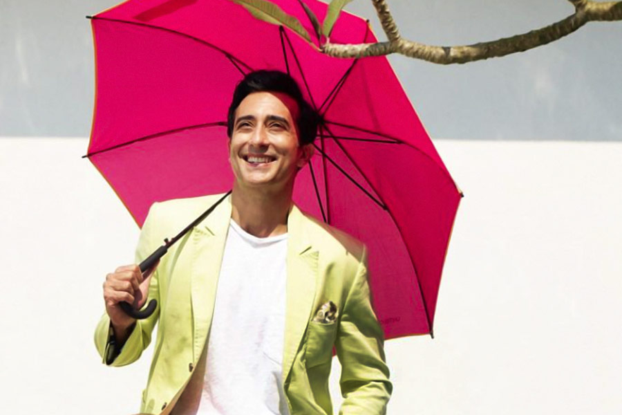 Late actor Vinod Khanna's eldest son Rahul Khanna, what is he doing now 