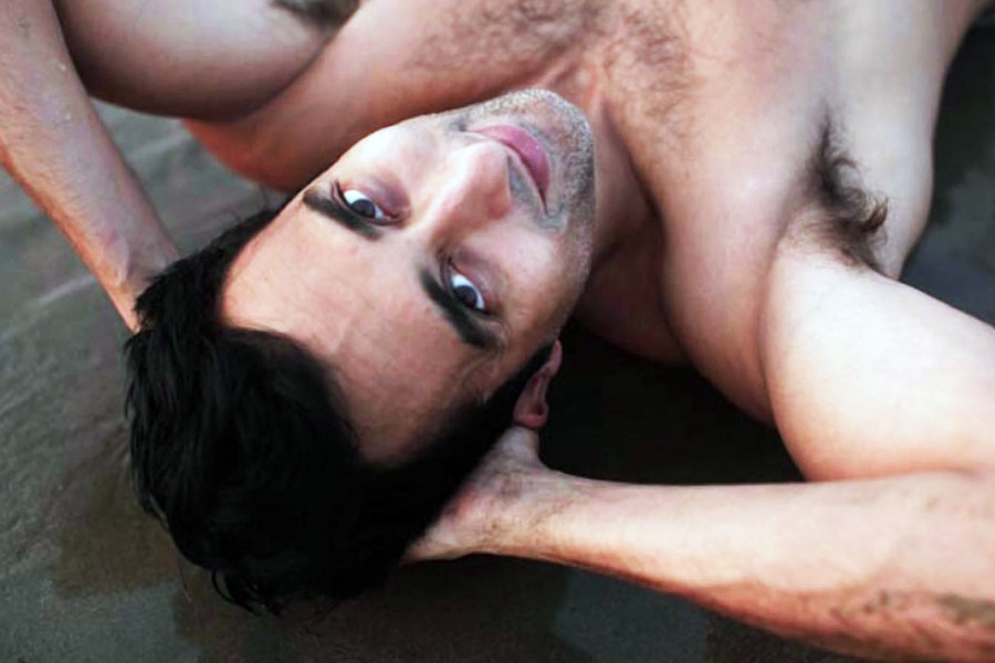 Late actor Vinod Khanna's eldest son Rahul Khanna, what is he doing now 