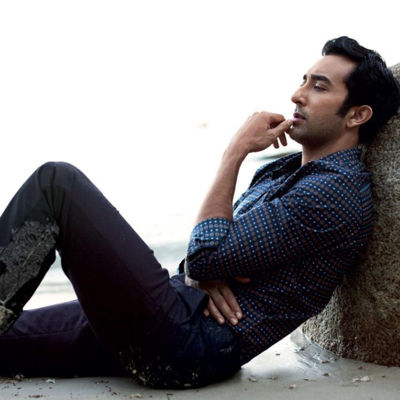 Late actor Vinod Khanna's eldest son Rahul Khanna, what is he doing now 