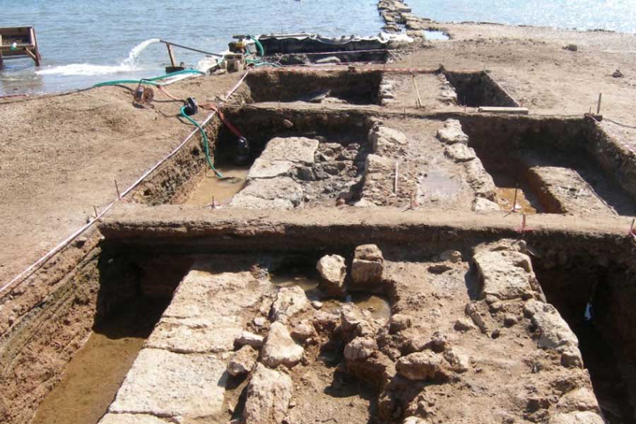 Greece Treasures and hidden underwater building found in Salamis island