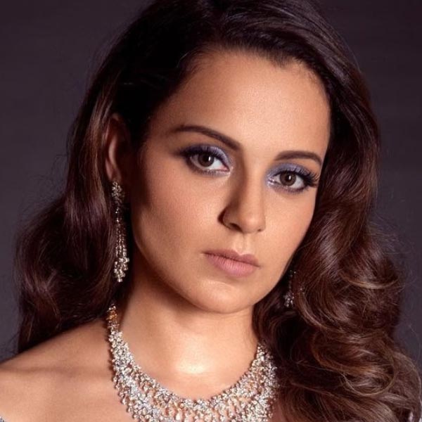 বলিপাড়া সূত্রে খবর, ছোটবেলা থেকে অভিনয়ের শখ ছিল কঙ্গনার। কিন্তু বাড়ির সকলে চাইতেন ডাক্তারি পড়ে নিজের কেরিয়ার গড়ে তুলুক কঙ্গনা। বাড়িতে জোর করায় মেডিক্যাল পরীক্ষার জন্য প্রস্তুতি নেন তিনি। প্রস্তুতি নিলেও সে পরীক্ষা দিতে যাননি কঙ্গনা।