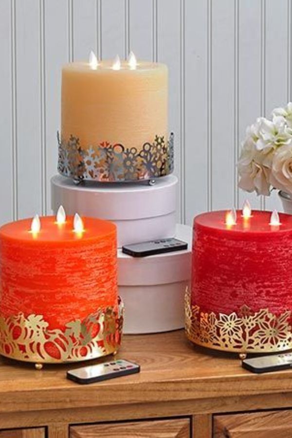 ৬. এলইডি-ক্যান্ডেল - বাড়িতে সঙ্গীর সঙ্গে মৃদু আলোতে রাতে খাওয়াদাওয়ার পর্বের জন্য আদর্শ এই বাহারি সুগন্ধি মোমবাতি। একটির দাম ১৫০-৫৫০ টাকা। 