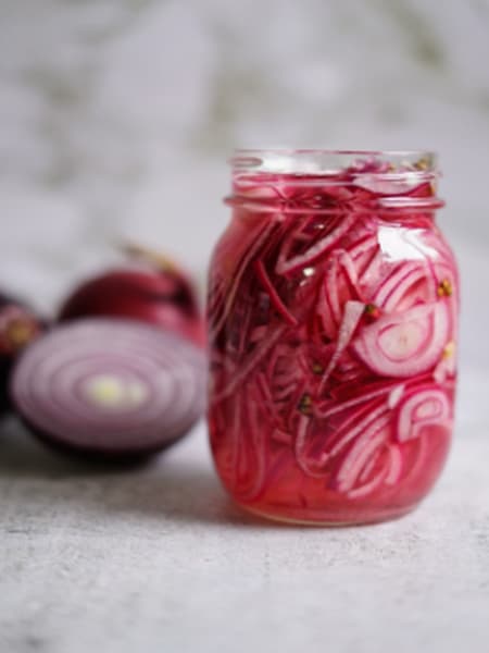 onion soaked in vinegar helps to keep cancer away know other benefits of it dgtl