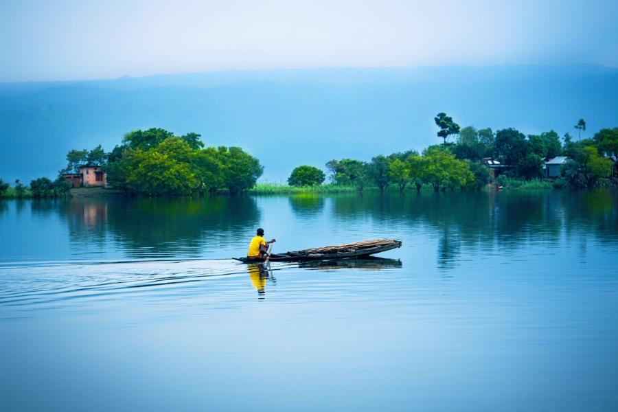 এবার ভ্রমণের গন্তব্যস্থল হিসেবে ঘরের পাশেই বিদেশের দিকে তাকালে কেমন হয়?  নভেম্বর থেকে ফেব্রুয়ারি, শীতকালে ভ্রমণের জন্য বাংলাদেশের কয়েকটা অসামান্য গন্তব্যস্থল সম্পর্কে জেনে নেওয়া যাক।