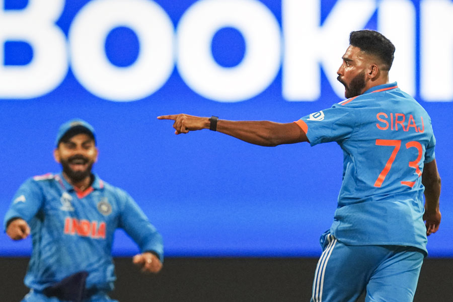 শ্রীলঙ্কার বিরুদ্ধে এই ম্যাচ বিশ্বকাপে ভারতের রান রেট বৃদ্ধি করতে সাহায্য করবে। ভারতীয় বোলারদের সামনে ১৯.৪ ওভারের বেশি দাঁড়াতে পারেনি শ্রীলঙ্কা।