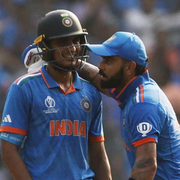 এই প্রথম বার বিশ্বকাপ খেলছেন শুভমন। প্রথম দু’টি ম্যাচে খেলতে পারেননি তাঁর ডেঙ্গি হওয়ায়। পরের পাঁচটি ম্যাচের মধ্যে দু’টিতে অর্ধশতরান করেছেন।